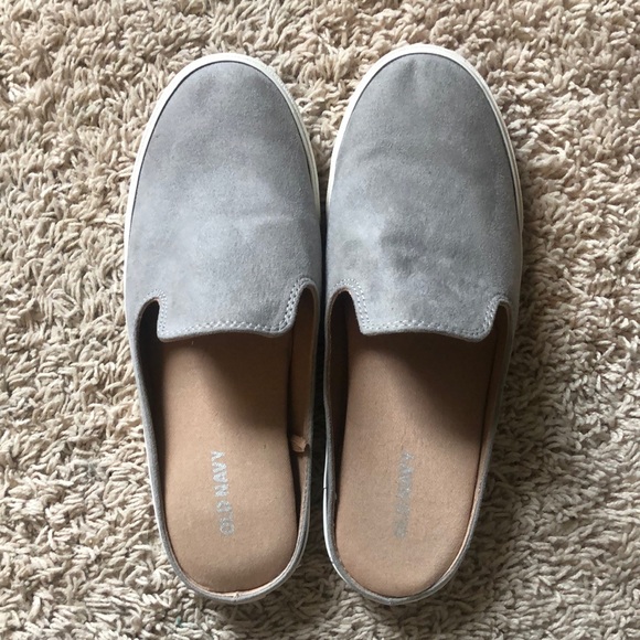 Old Navy Gray Flats Size 6 - Picture 1 of 2